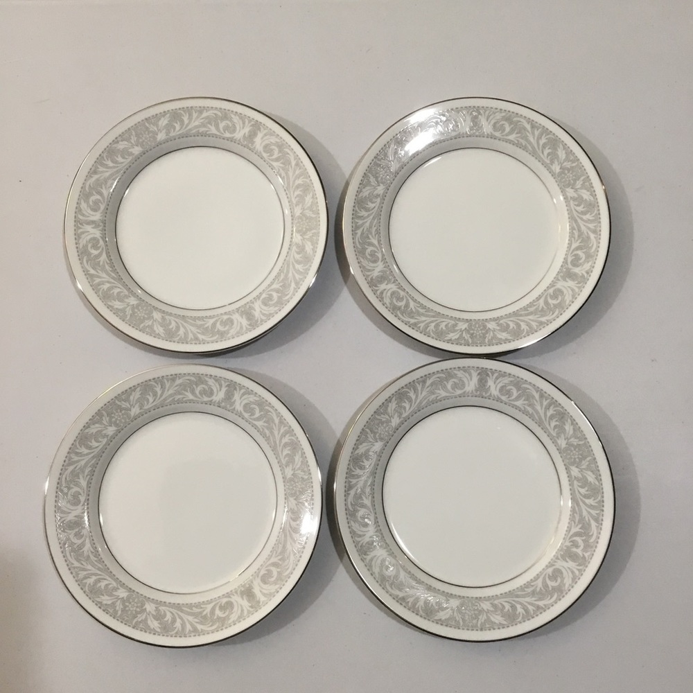 Vintage 70’s Imperial ‘Whitney’ Bread Plates Set of 4